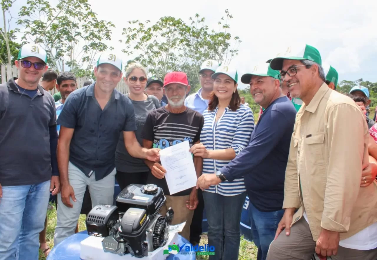 Prefeitura entrega R$ 1 milhão em equipamentos agrícolas aos produtores de Marechal Thaumaturgo no aniversário do município