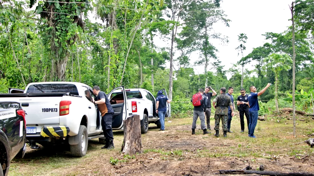 FAB e Polícia Civil buscam pistas de causas do acidente que matou 12 pessoas no Acre