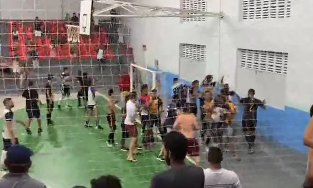 Campeonato de futsal em Cruzeiro do Sul termina em pancadaria