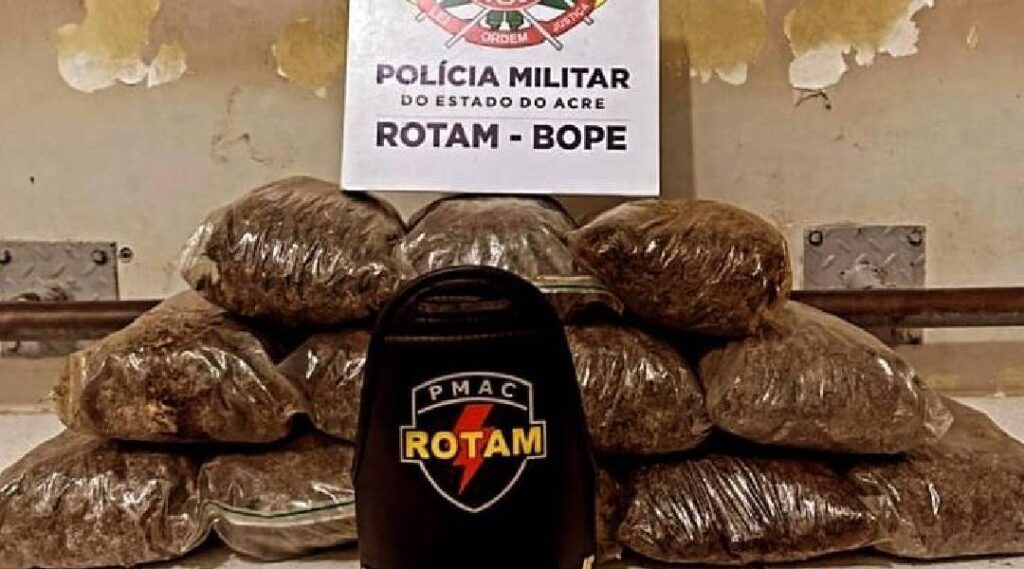 Polícia Militar apreende sete quilos de drogas no bairro Cidade do Povo