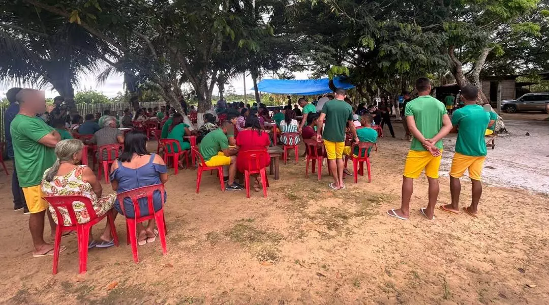 Cerca de 80 reeducandos do Presídio Manoel Neri participam de confraternização com familiares e amigos